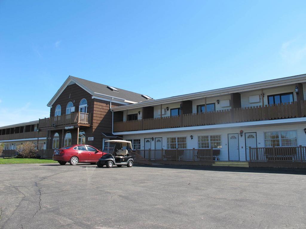 Laurie'S Inn Chéticamp Eksteriør bilde