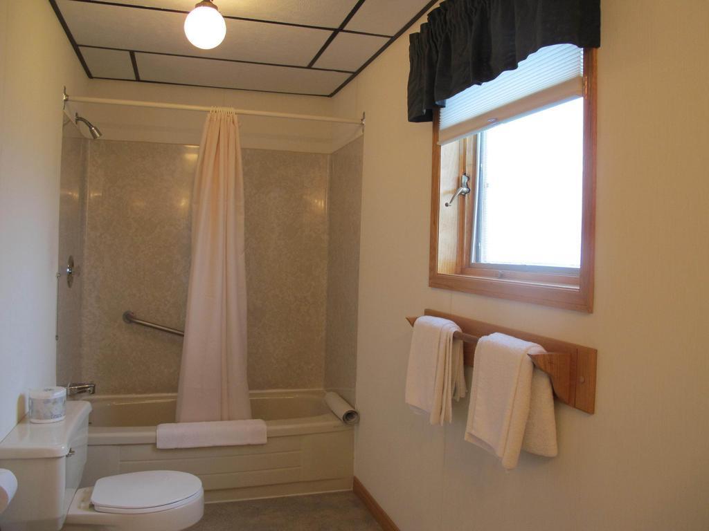 Laurie'S Inn Chéticamp Rom bilde