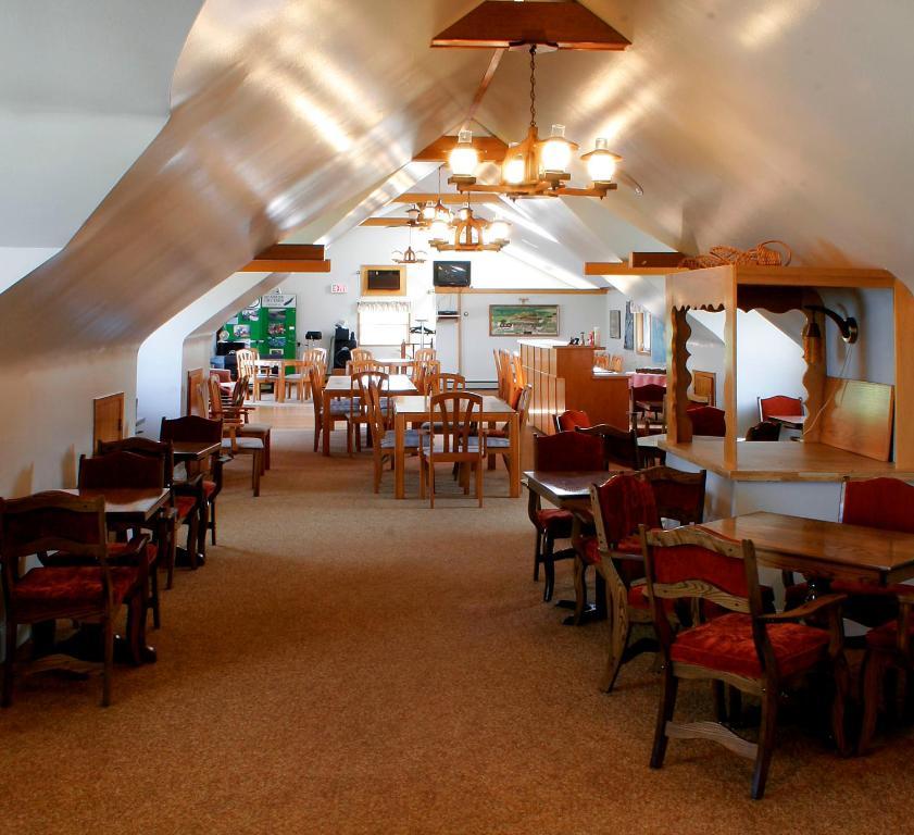 Laurie'S Inn Chéticamp Eksteriør bilde