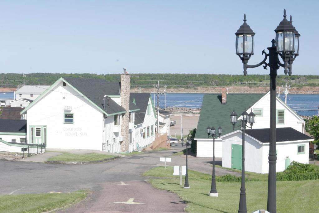 Laurie'S Inn Chéticamp Eksteriør bilde